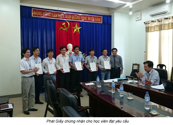20151030 Bế giảng Khóa đào tạo kỹ năng giao tiếp và thuyết trình 6.jpg