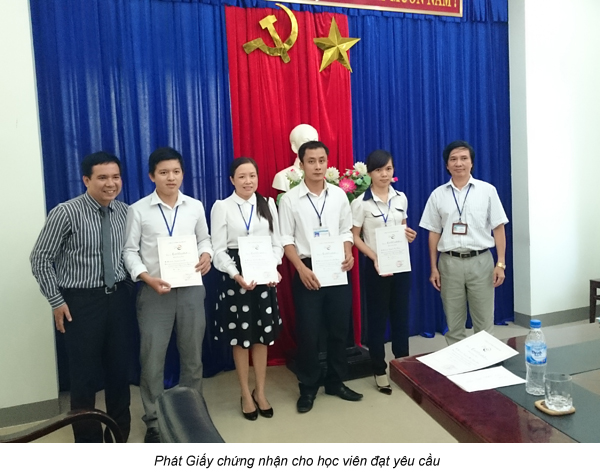 20151030 Bế giảng Khóa đào tạo kỹ năng giao tiếp và thuyết trình 7.jpg