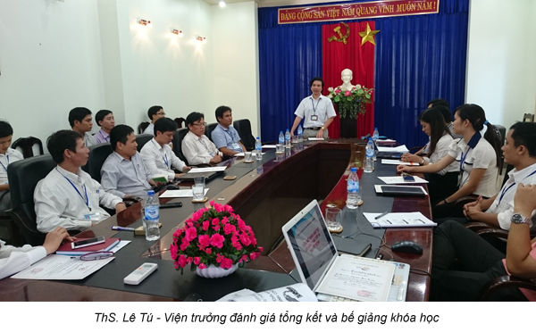 20151030 Bế giảng Khóa đào tạo kỹ năng giao tiếp và thuyết trình 9.jpg